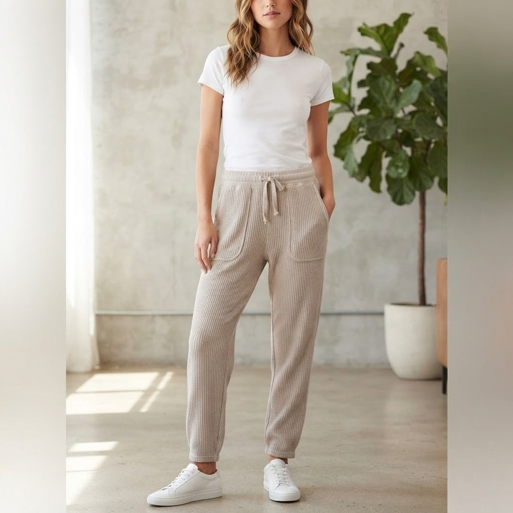 Gap Women's Size Small Beige Waffle Knit Jogger Pants Drawstring Side Pockets